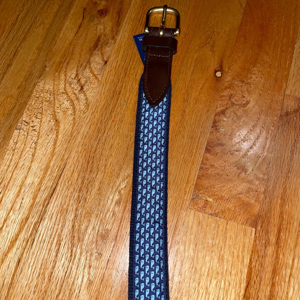 Men’s/kids Vineyard Vines Belt. Size 26